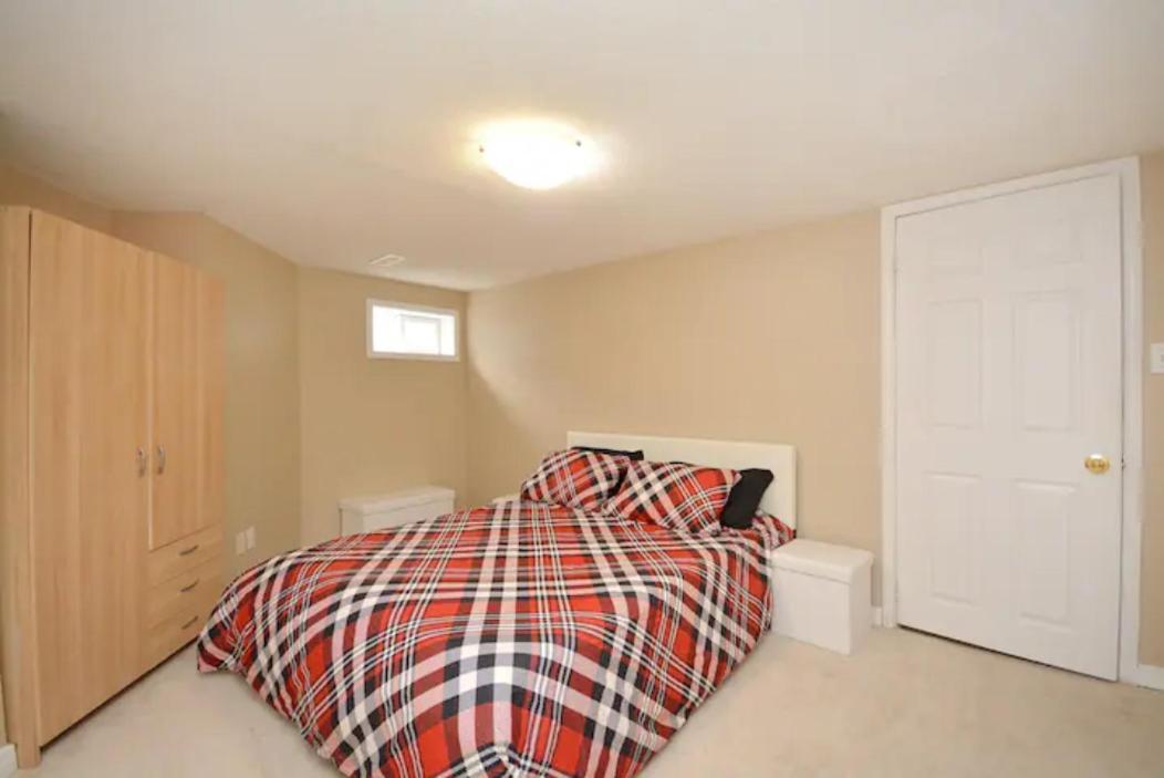 Riz Khan Peaceful Mississauga Home Exteriör bild